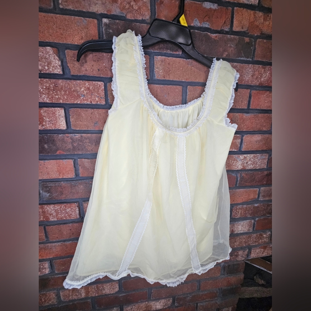 Evette Vintage Yellow Night top